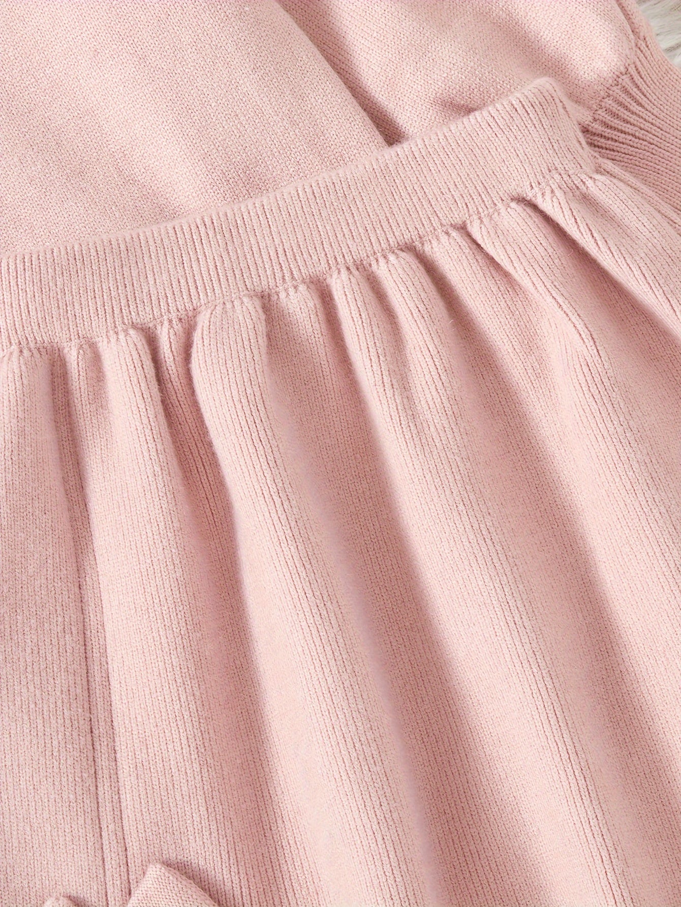 Elegant Long Sleeve Knit Peplum Top and Knee High Skirt Set with Bow Detail for Children – Polyester Sweater Dress Two-Piece Ensemble, Solid Color with Slight Stretch for Winter – Suitable for Ages 3+