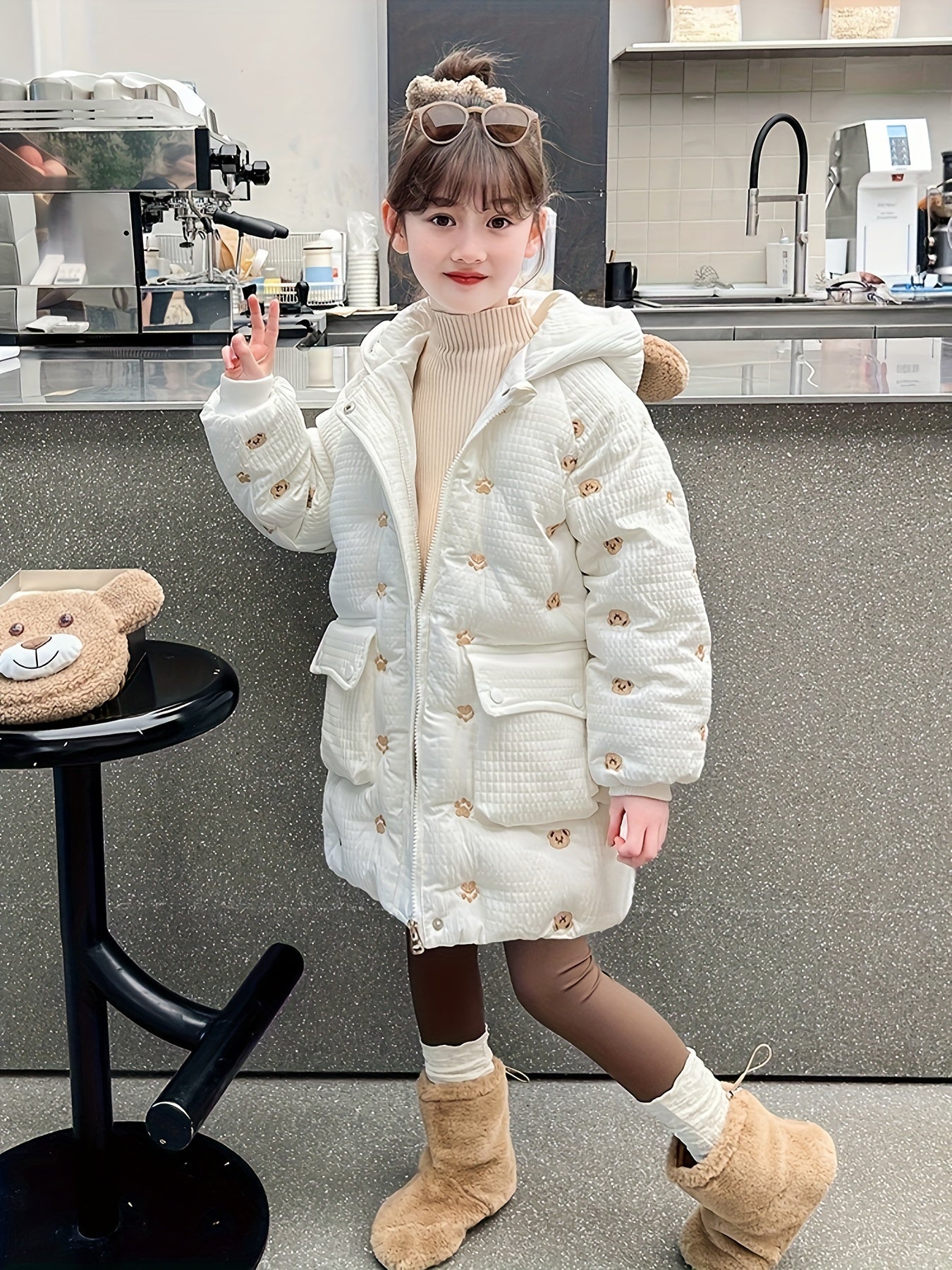 Youngsters's Girl Winter Cotton Suit Medium and Long Style: Full Embroidery Cotton Suit, Cartoon Bear Hat and Zipper Closure - Suitable for Winter Outings (Product does not include Bear Backpack)