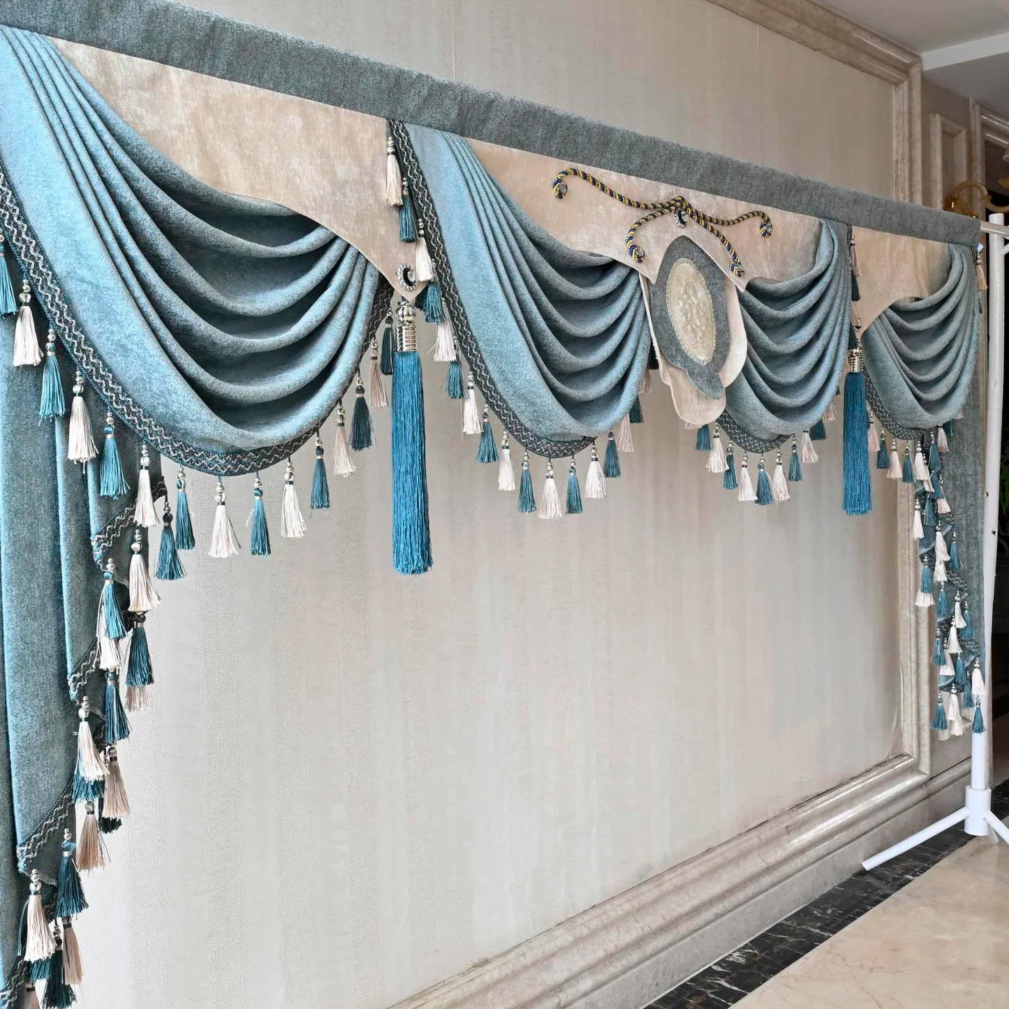 Europe Luxury Blue Swag Waterfall Valance With Tassel Beads Fringe Trim for Living Room Curtain Head Home Drapes #D