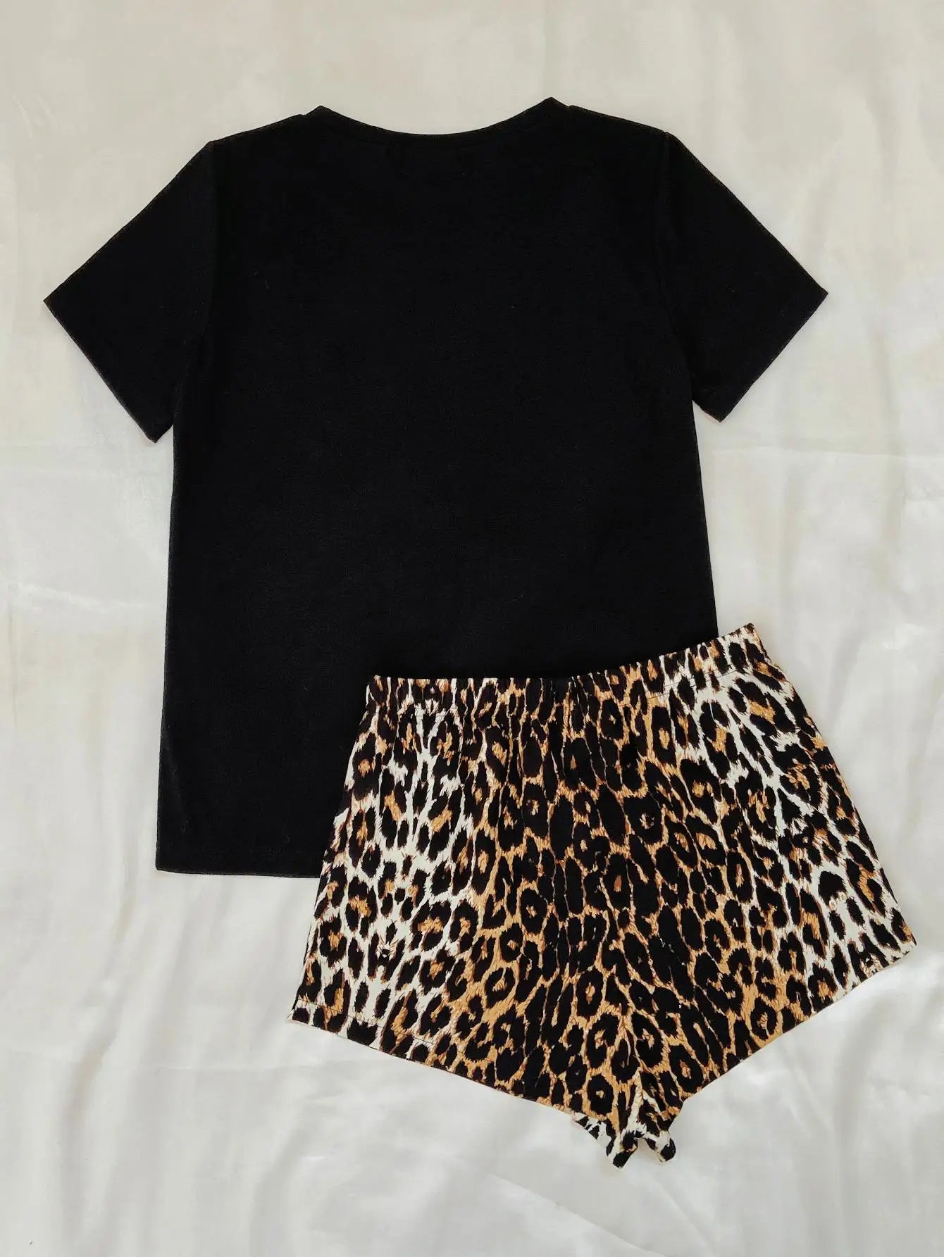 Women's Leopard Pajamas Set Short Sleeves Lip Print Top & Shorts 2 Piece