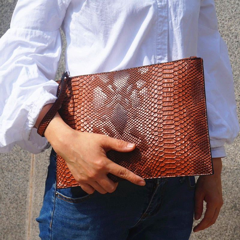 NIGEDU Fashion 3D Python pattern Women Clutch Bag Brand Design Party Envelope