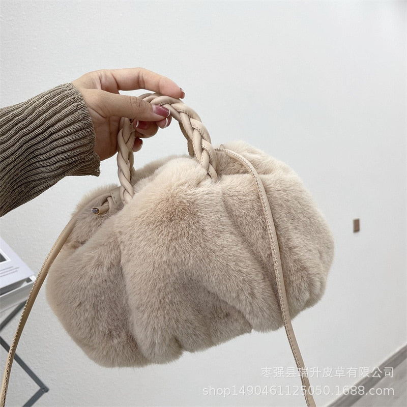 Fashion Faux Fur Small Tote Designer Women Handbags Luxury Lambswool Shoulder Crossbody Bags Warm Plush Female Purse Winter 2021
