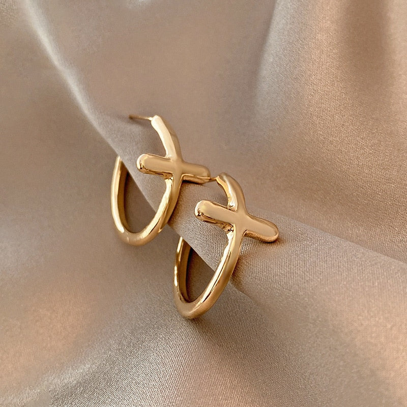 Fashion golden metal hoop earrings vintage ladies high-end irregular geometric round earrings jewelry