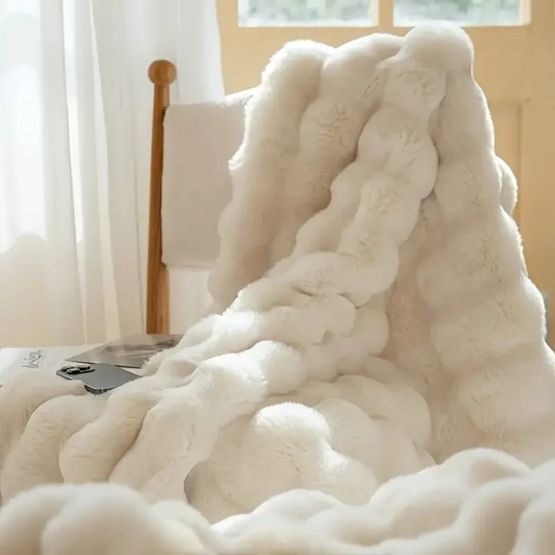 Cushions & Throws collection at Valinoshop