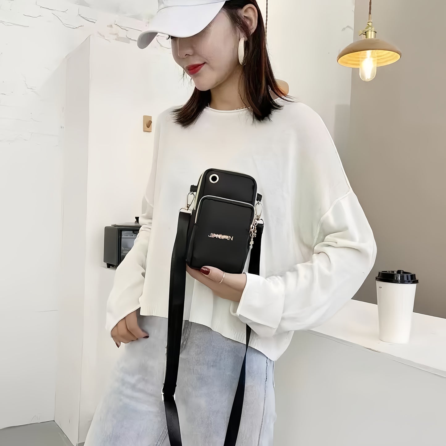 Fashionable nylon crossbody bag, adjustable shoulder strap, portable wrist wallet and card bag, multifunctional shoulder bag suitable for daily use, durable and wear-resistant Women's handbag