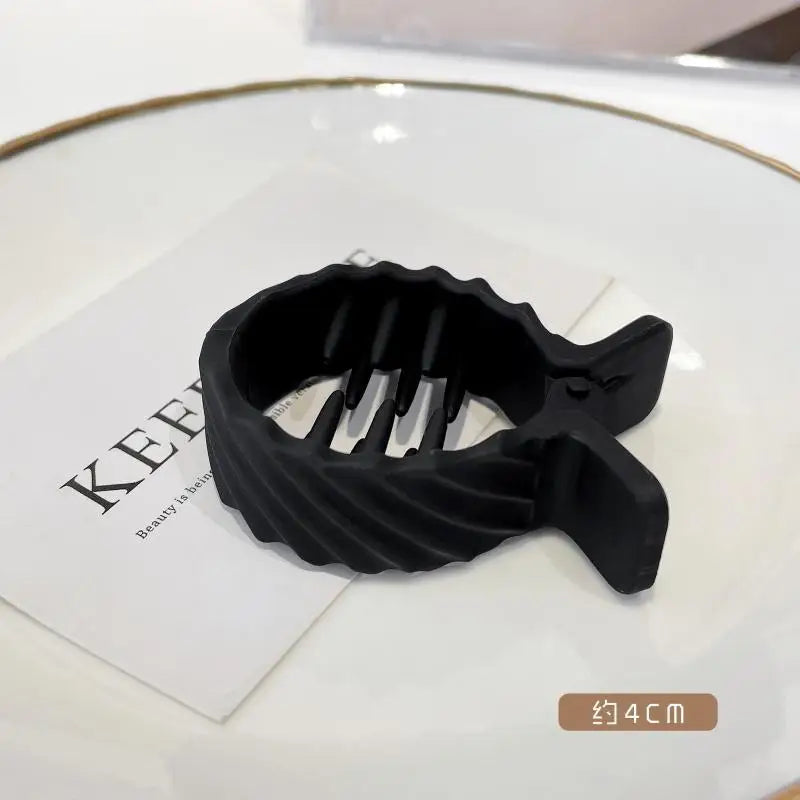 Matte Round Shark Hair Clip – Retro High Ponytail Grip Clamp for Women (All-Match) — view 7 of women's clothing