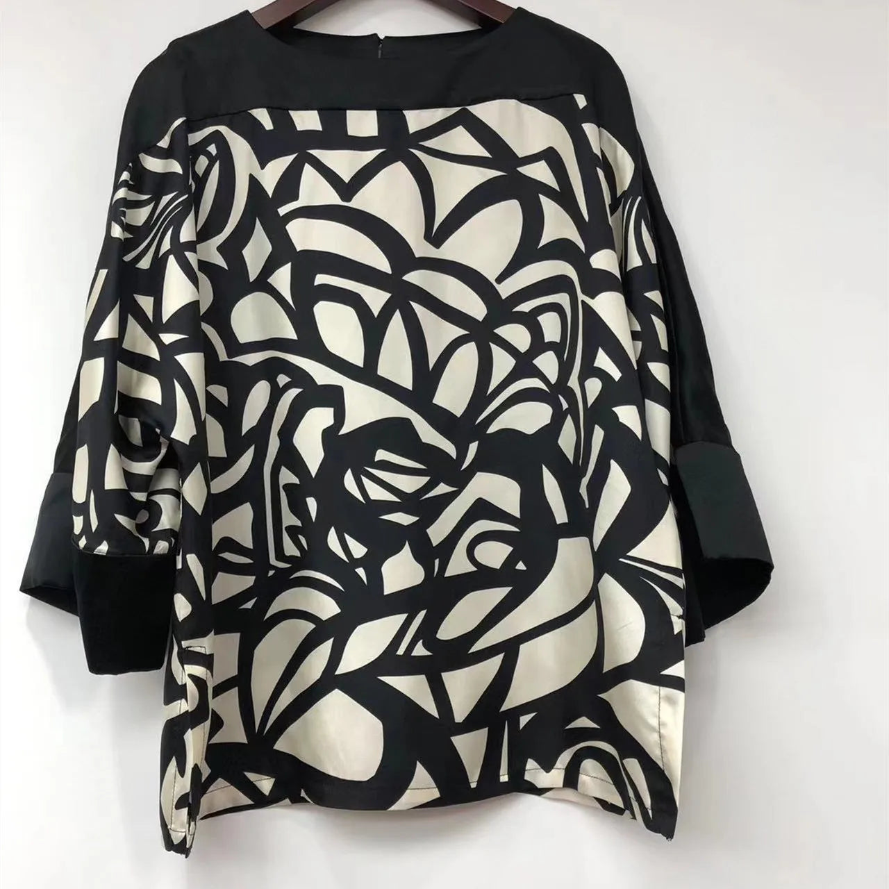 Women 100% Silk Blouse Abstract Printing Slash Neck Batwing Sleeve Loose Vintage Ladies Shirt 2024 Early Autumn