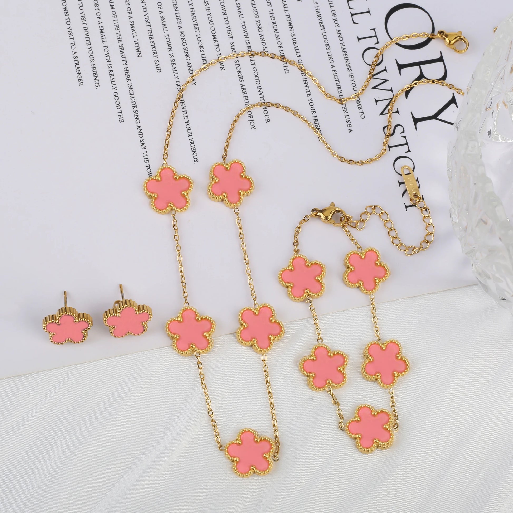 3-Piece 18K Gold-Plated Five-Leaf Flower Jewelry Set Necklace Earrings & Bracelet Clover Pendant Set — view 16 of jewelry sets