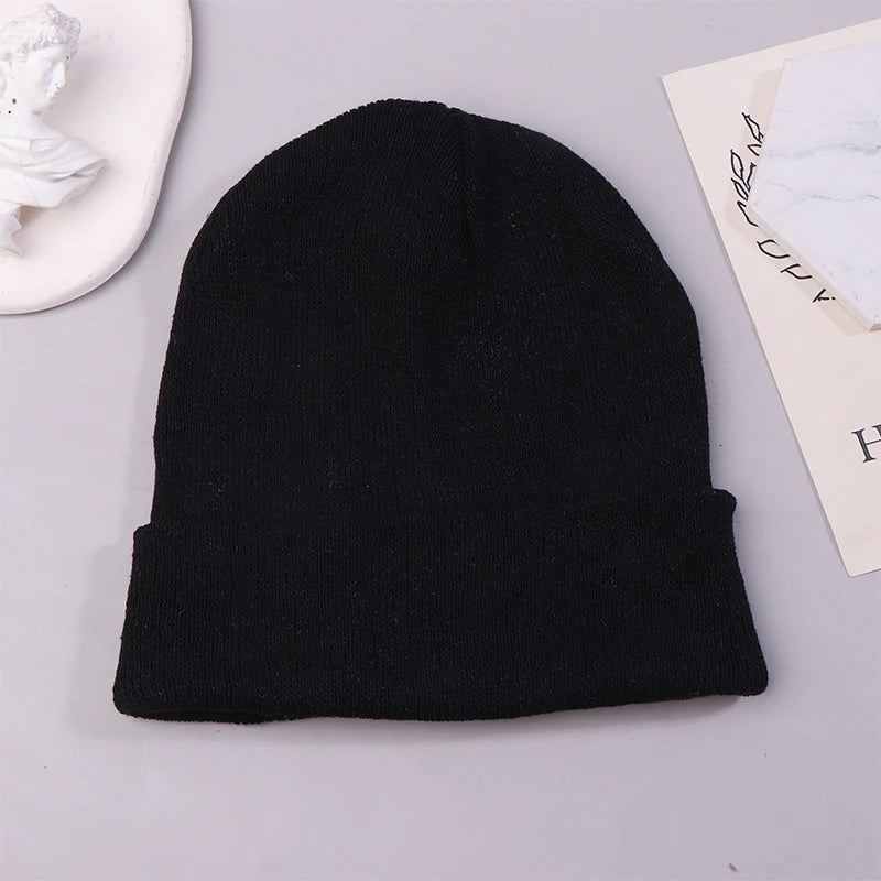 Black Pullover Woolen Knitted Wool Hip Hop Beanie Snow Hat Topi Benie Berhuruf