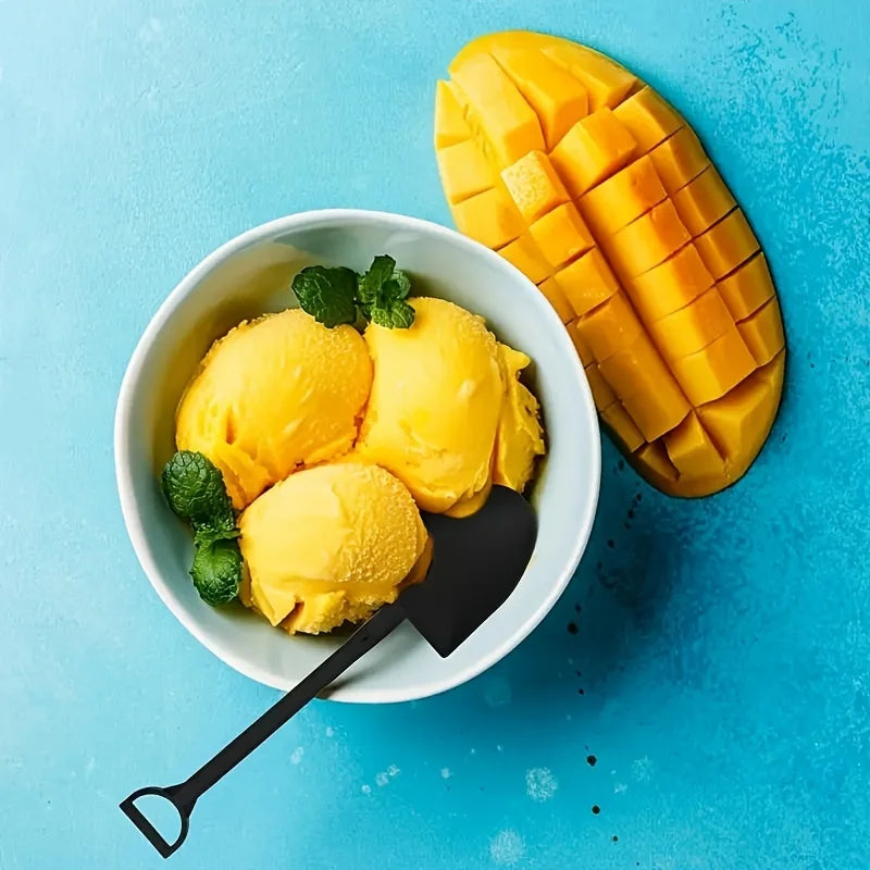 Disposable Plastic Dessert Shovel Spoons &mdash; Vintage Cake, Ice Cream &amp; Yogurt Spoons (50/100 Pcs) — view 2 of dining & tableware