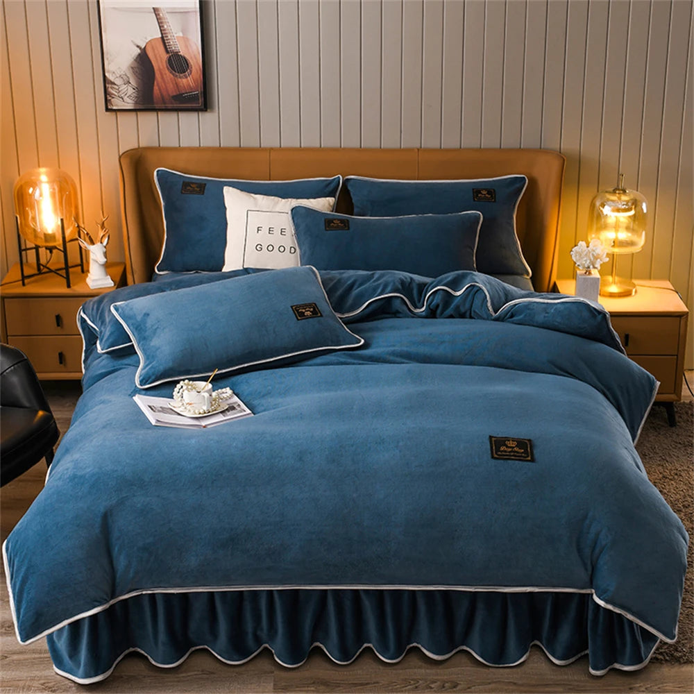 Luxury Milk Velvet Ultra-thick Warm Bedding Set for Winter Warmth Skin-friendly Duvet Cover Set King Anti-static Quilt Cover Set