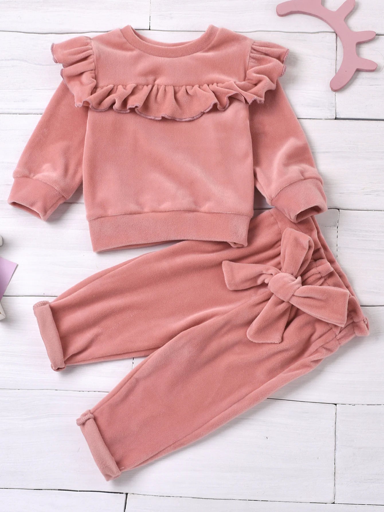 2PCS fall and winter models girls coral fleece warm Baby Sets coral fleece top coral fleece pants warm and comfortable