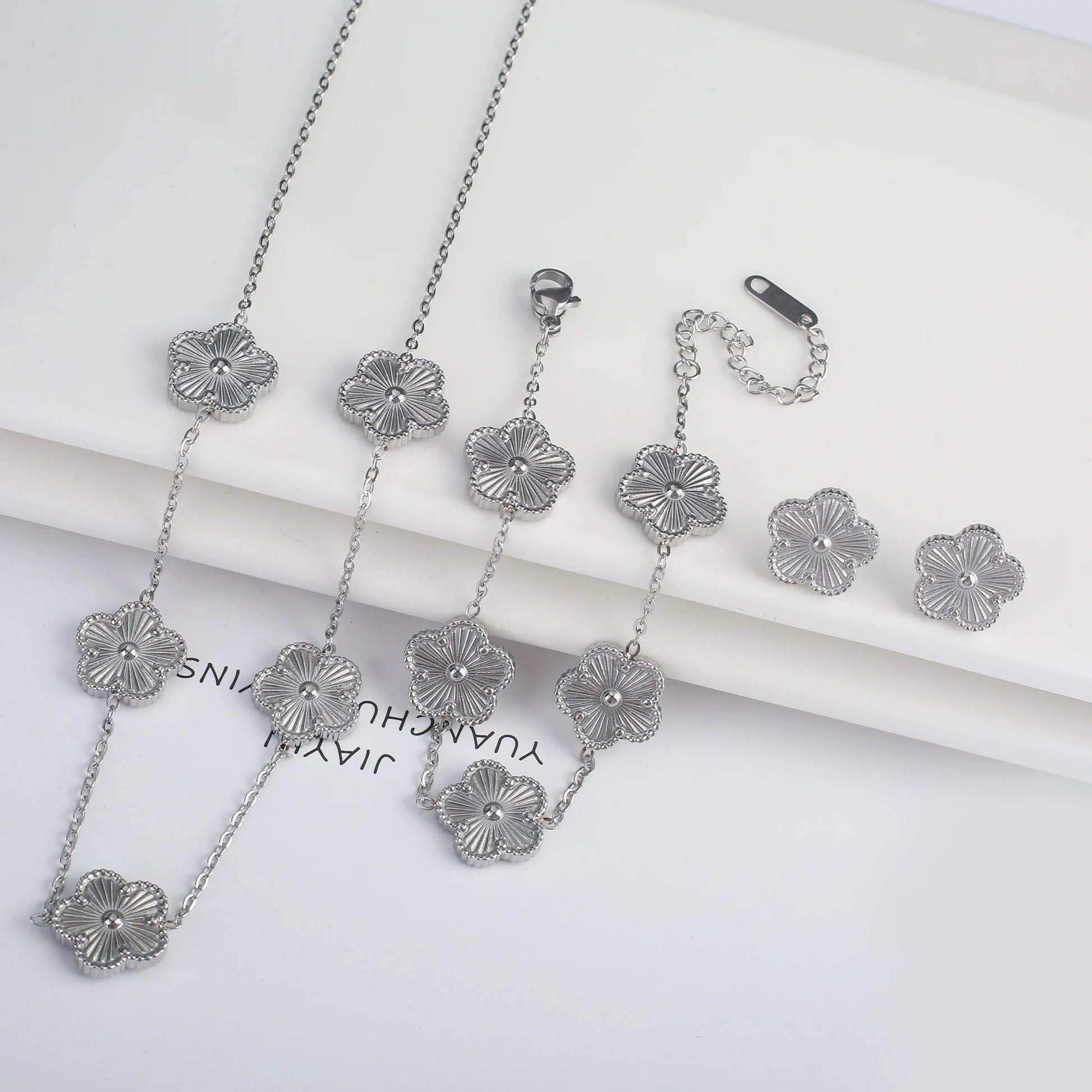 3-Piece 18K Gold-Plated Five-Leaf Flower Jewelry Set Necklace Earrings & Bracelet Clover Pendant Set — view 20 of jewelry sets
