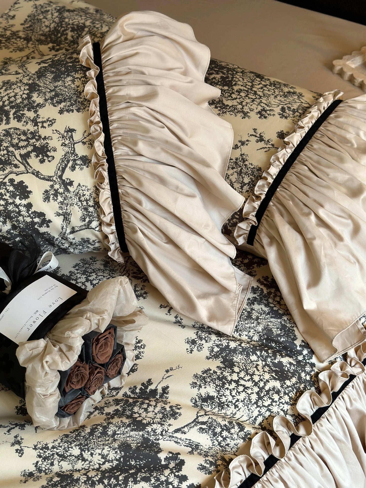 Korean Princess Cotton Bedding Set Retro French Duvet Cover Sets Flower Bed Skirt Bedding 4pcs  Skin-friendly Bedspread Sheets