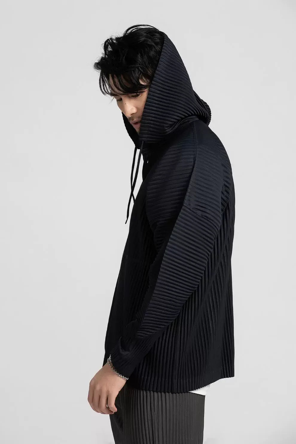 Miyake Pleated Hoodies For Men Black Hoodie Solid Color Coat Breathable Loose Drawstring Casual Top