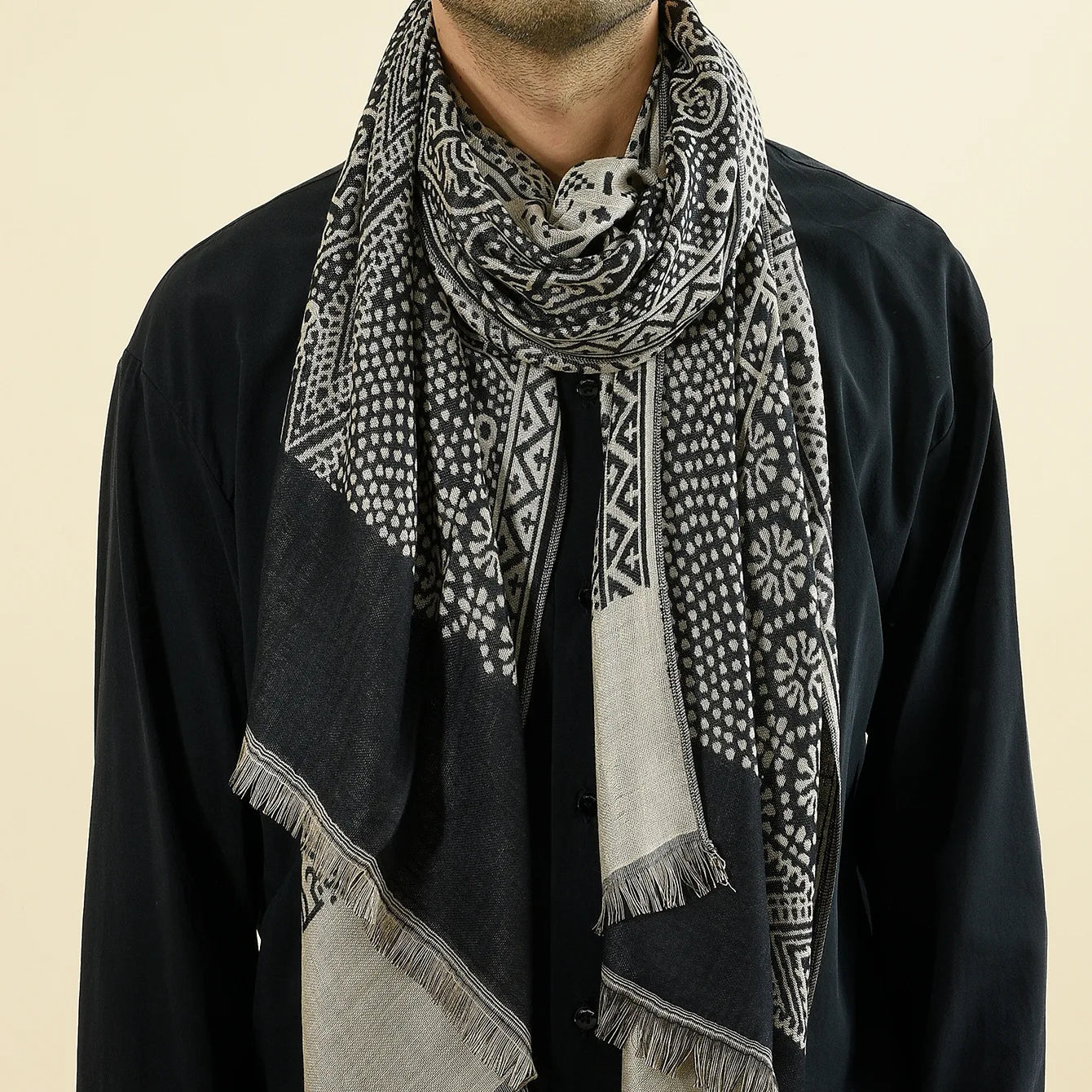 Men's Pashmina Scarf Paisley — Off-Duty Gentleman Autumn Winter Neckerchief Cashmere-Feel — view 2 of scarves & wraps
