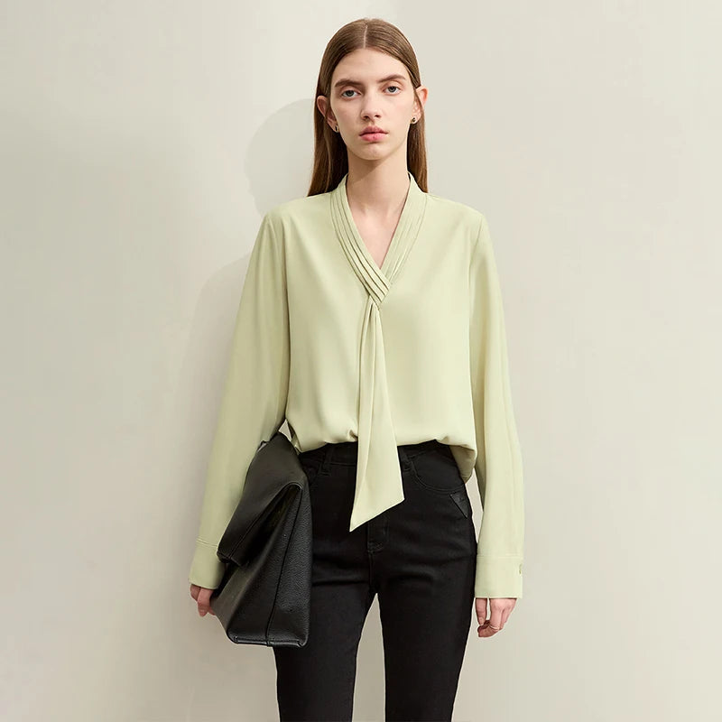 AMII Minimalism Chiffon Shirt for Women 2024 Spring New Commuter Pleated V-neck Flutter Belt Straight Solid Lady Blouse 12421061