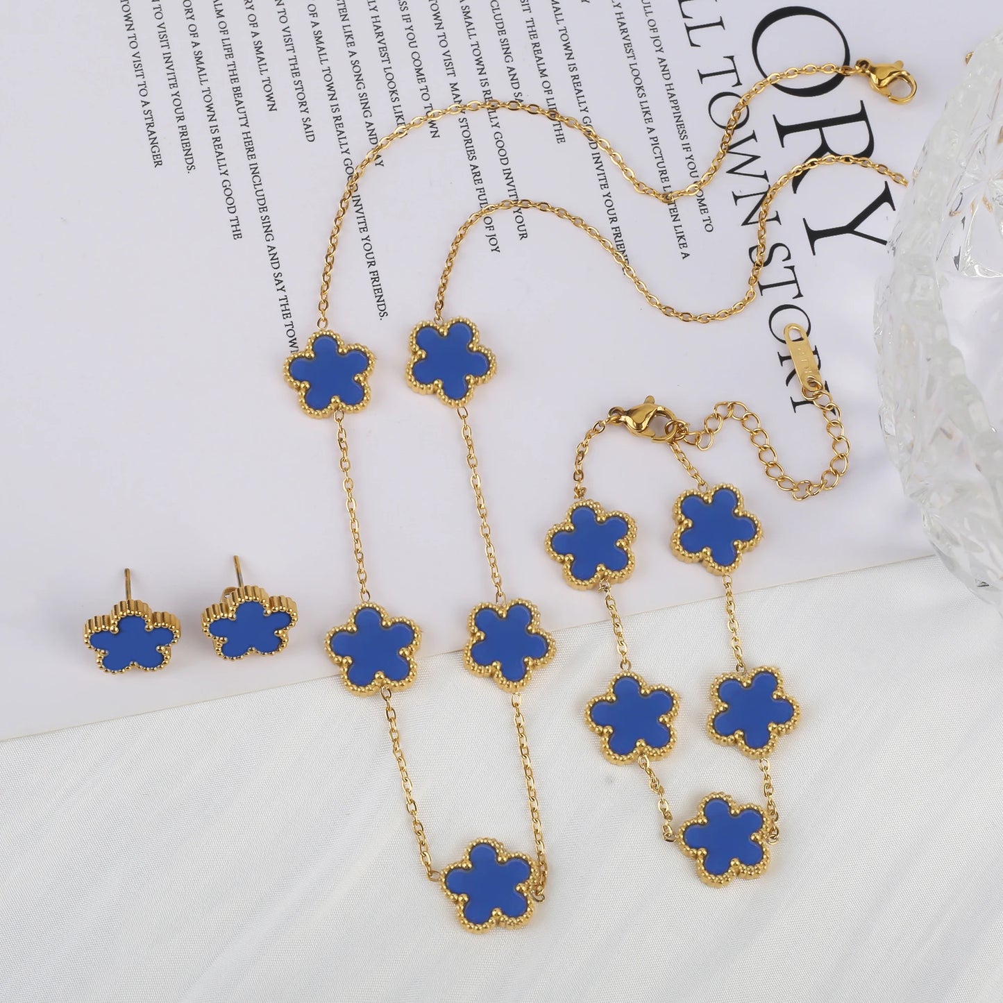 3-Piece 18K Gold-Plated Five-Leaf Flower Jewelry Set Necklace Earrings & Bracelet Clover Pendant Set — view 12 of jewelry sets