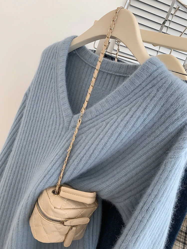 Gentle Blue Knit Sweater Women's Fashion V-neck Sweater Lazy Style Loose-fit Knitted Top Autumn/Winter New