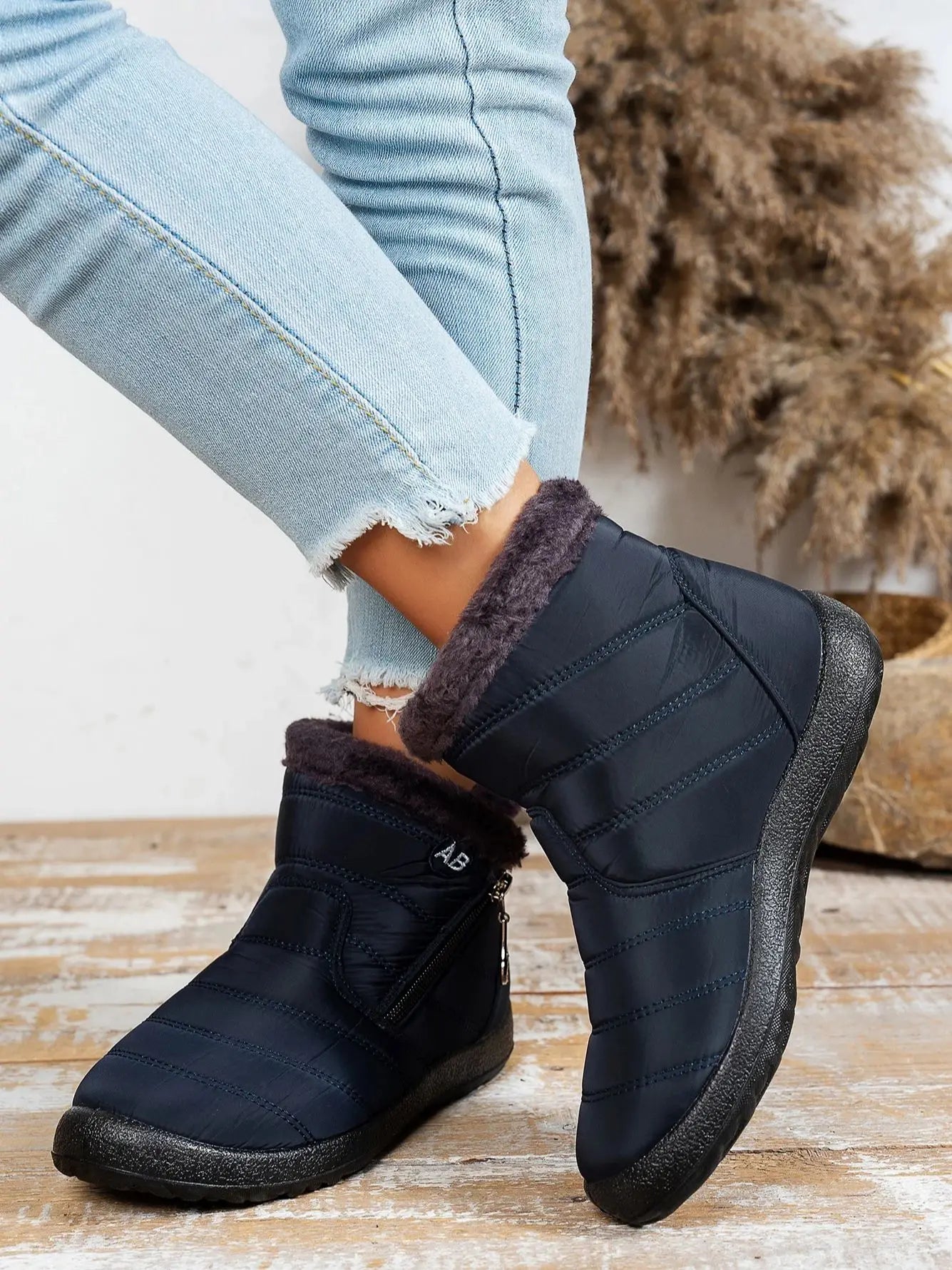 Women's Waterproof Autumn-Winter Snow Boots — Lightweight Outdoor Ankle Boots — view 6 of boots