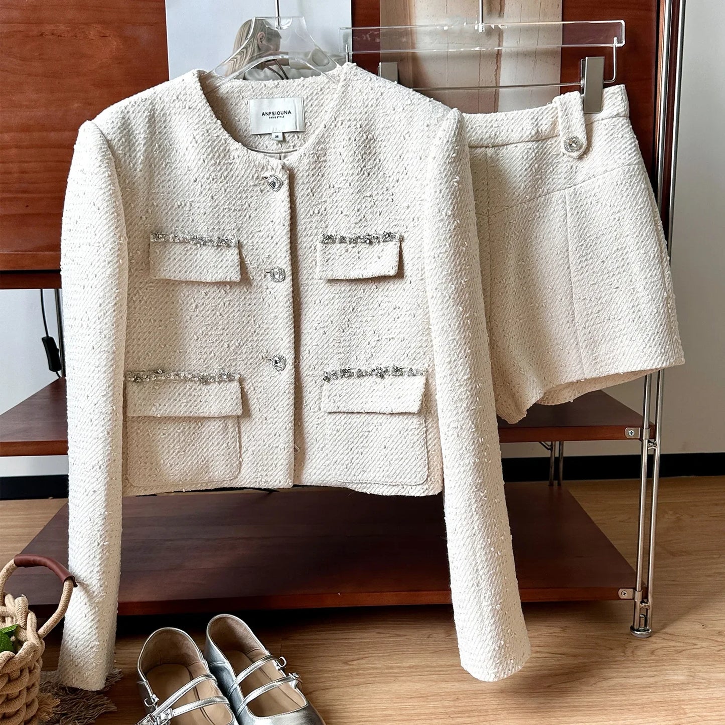 2 Piece Shorts Sets Women Outfit 2024 Luxury Beige Crystal Beaded Tweed Jacket and Shorts Set Suit Conjuntos Cortos Women's Set