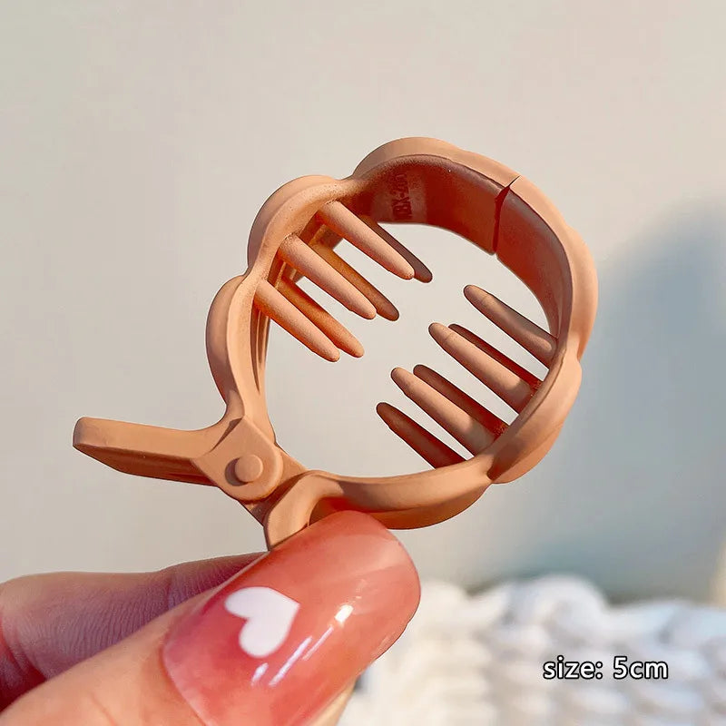Matte Round Shark Hair Clip – Retro High Ponytail Grip Clamp for Women (All-Match) — view 9 of women's clothing
