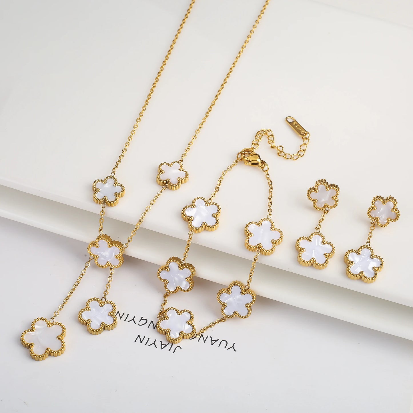 3-Piece 18K Gold-Plated Five-Leaf Flower Jewelry Set Necklace Earrings & Bracelet Clover Pendant Set