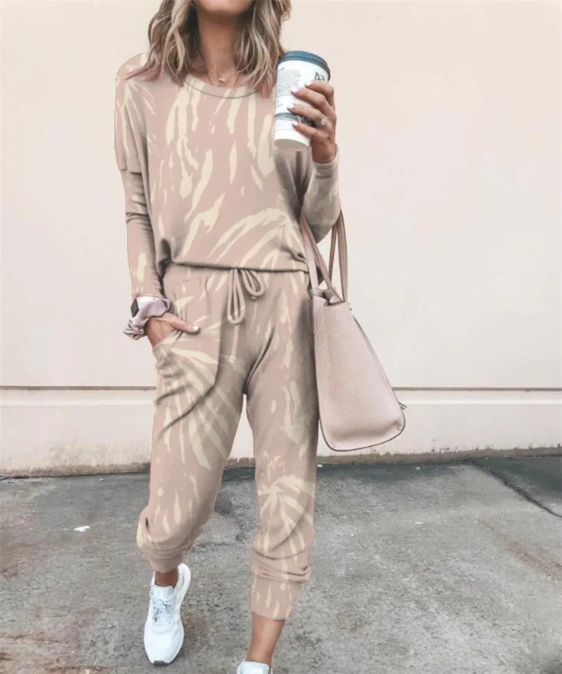 Casual Women&rsquo;s Tracksuit &mdash; Autumn-Winter Hoodie Two-Piece Sportswear Set (S-3XL) — view 3 of tracksuits