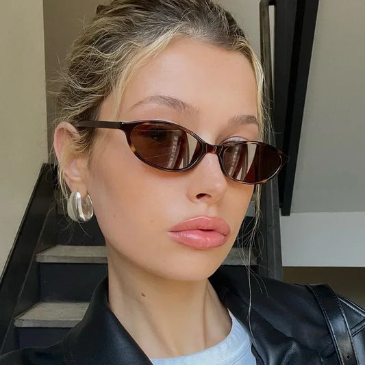 Vintage Small-Frame Oval Sunglasses — Women's UV400 Retro Sun Glasses