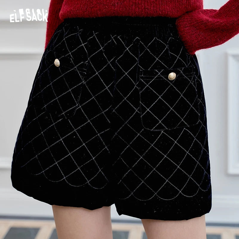 ELFSACK 2024 Winter New Arrivals black diamond-shaped imitation velvet shorts for women, high waist, A-line versatile commuting