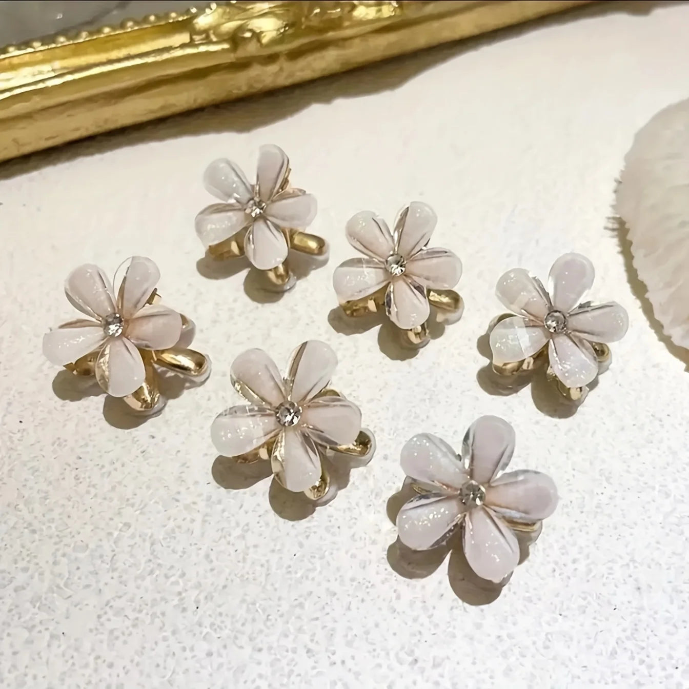 6pcs 3pcs 1pc Kids Women Girls Flower Shaped Hair Grab Clips, Faux Pearl Decorative Hair Barrettes Hair Decoration Accessories — view 5 of product