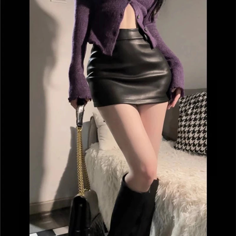 Matte PU faux leather high-waist A-line mini skirt for women — view 2