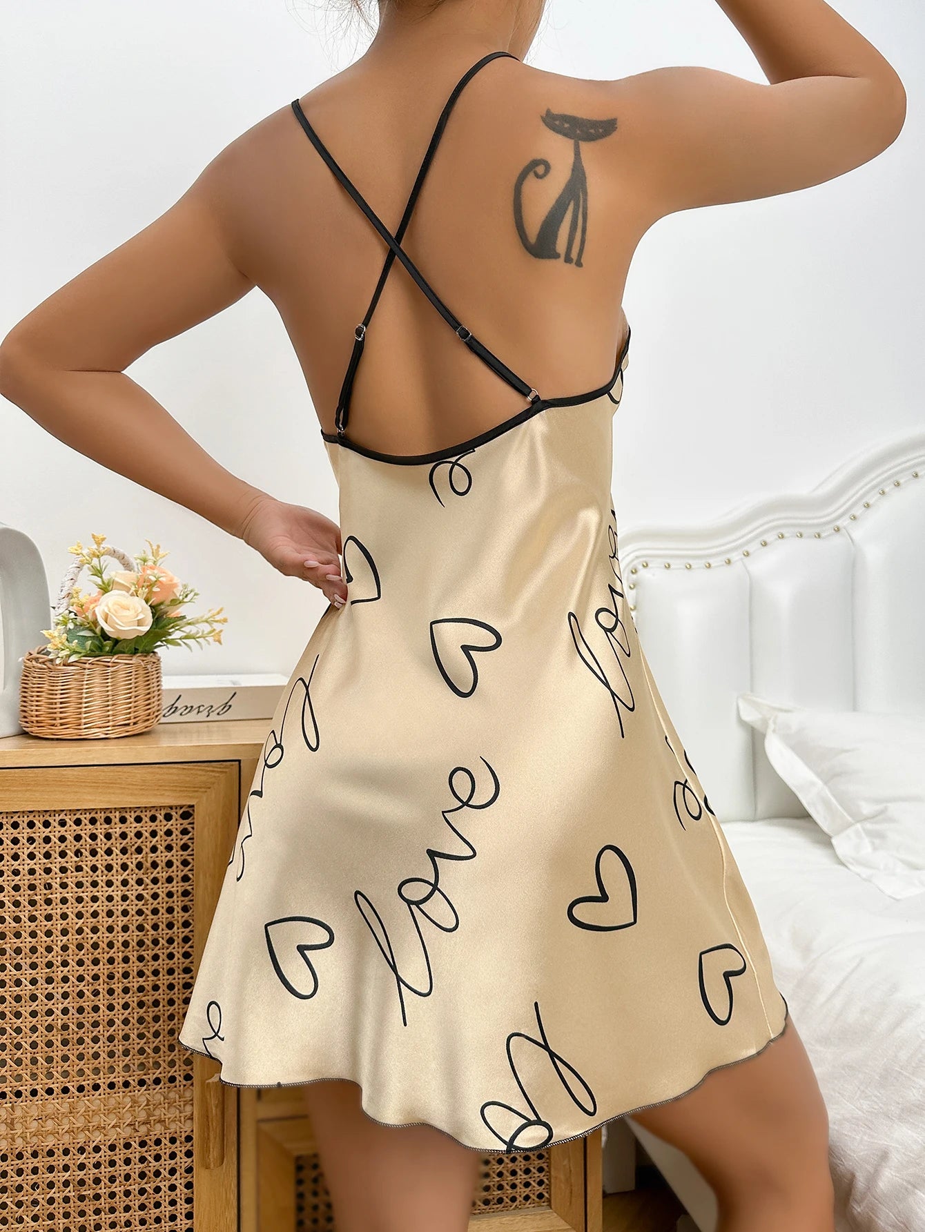 Women’s Heart Print Nightdress – Elegant Scoop Neck Sleepwear with Criss-Cross Back