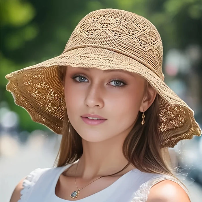 Women's Wavy Brim Straw Sun Hat, Packable Beach Hat — view 1 of hats