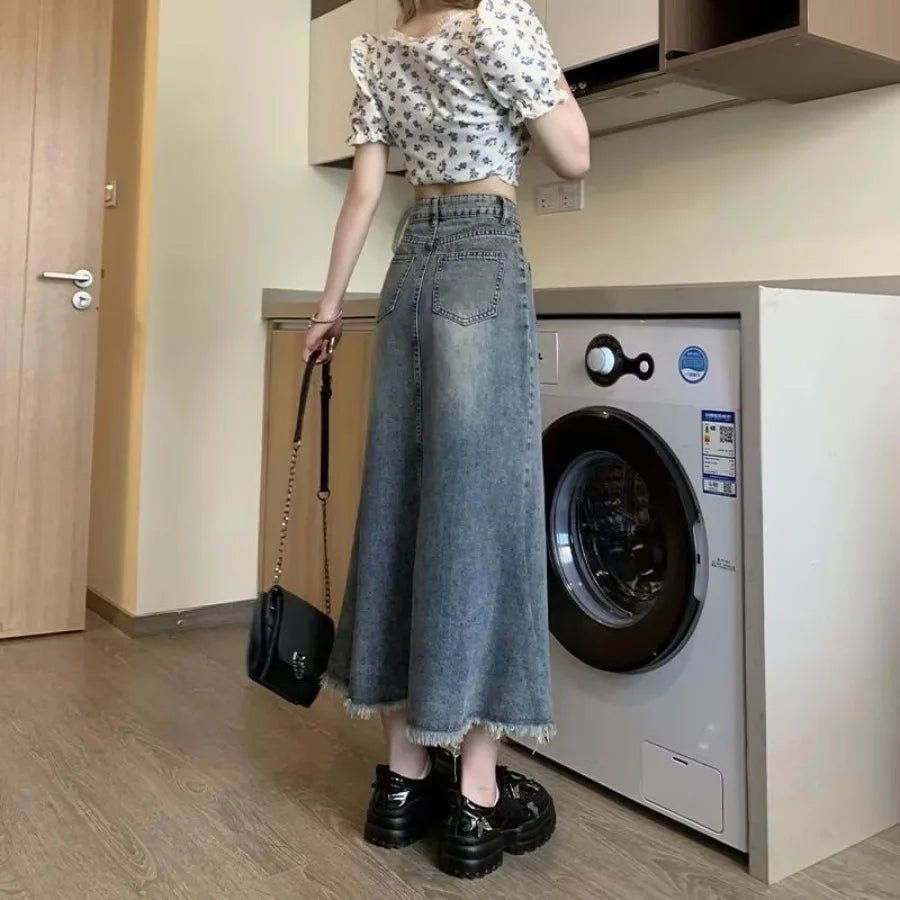 French Retro Denim Bust Skirt — High-Waist Midi with Faux-Fur Trim — side detail