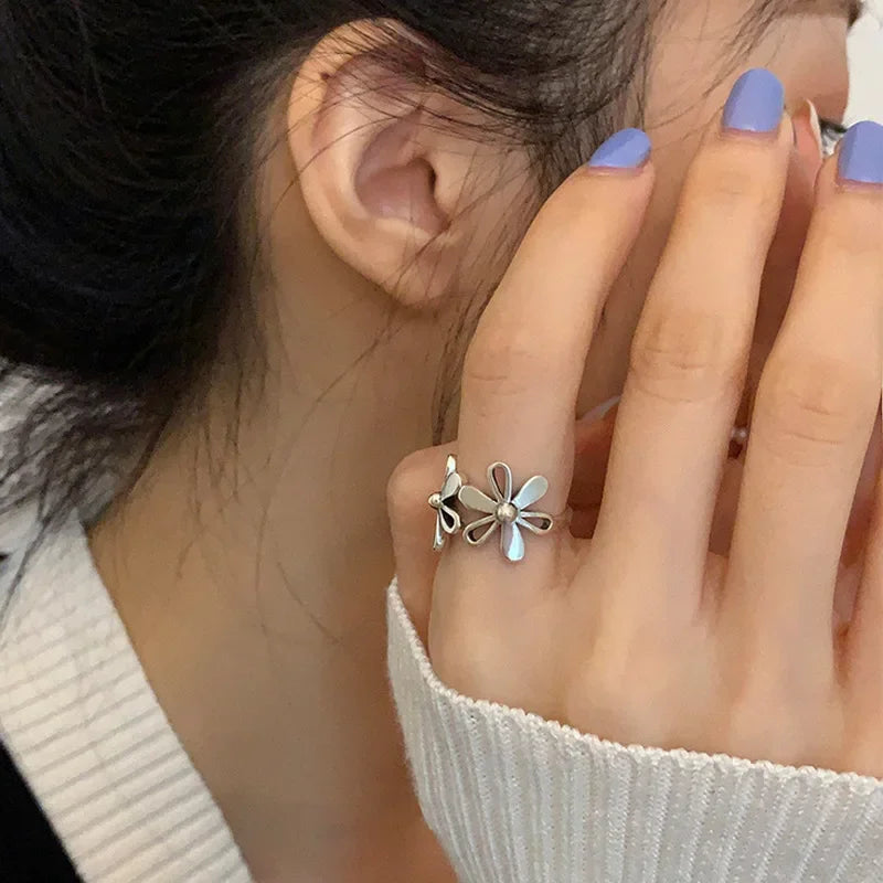 VENTFILLE Women's 925 Sterling Silver Flower Ring — Hollow Retro Fine Jewelry Gift