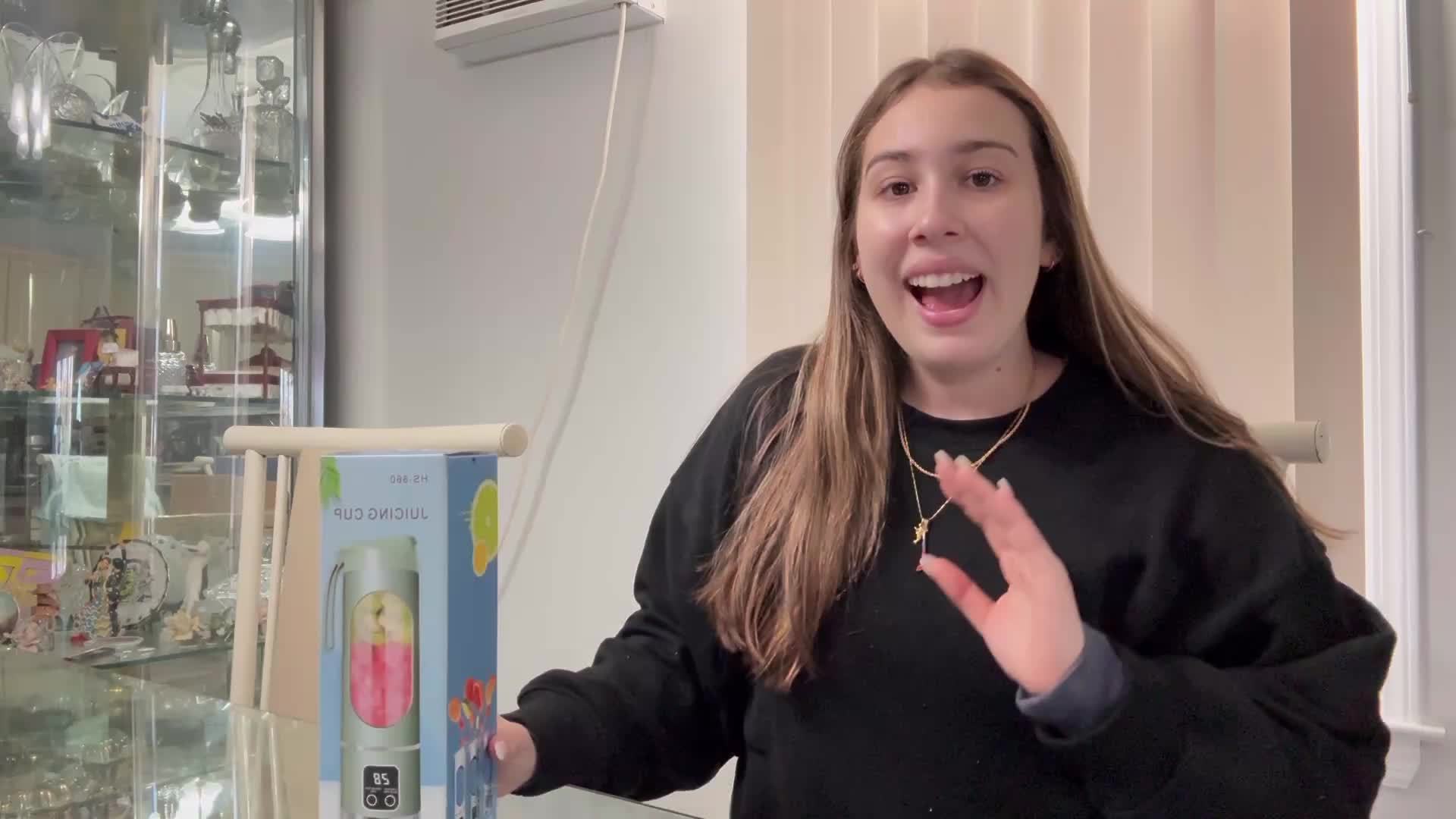 Portable USB Rechargeable Juicer – Handheld Smoothie Blender with LED Display & Ice Crush