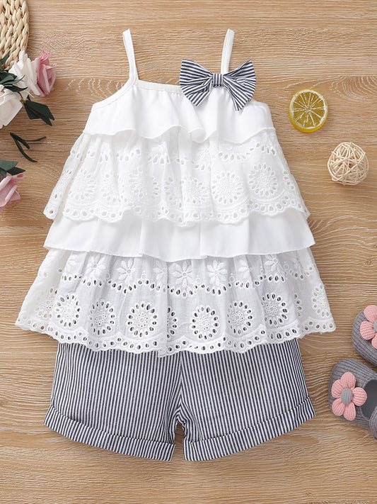 2pcs Lace Camisole Top and Elastic Waist Striped Shorts Girls Outdoor Set