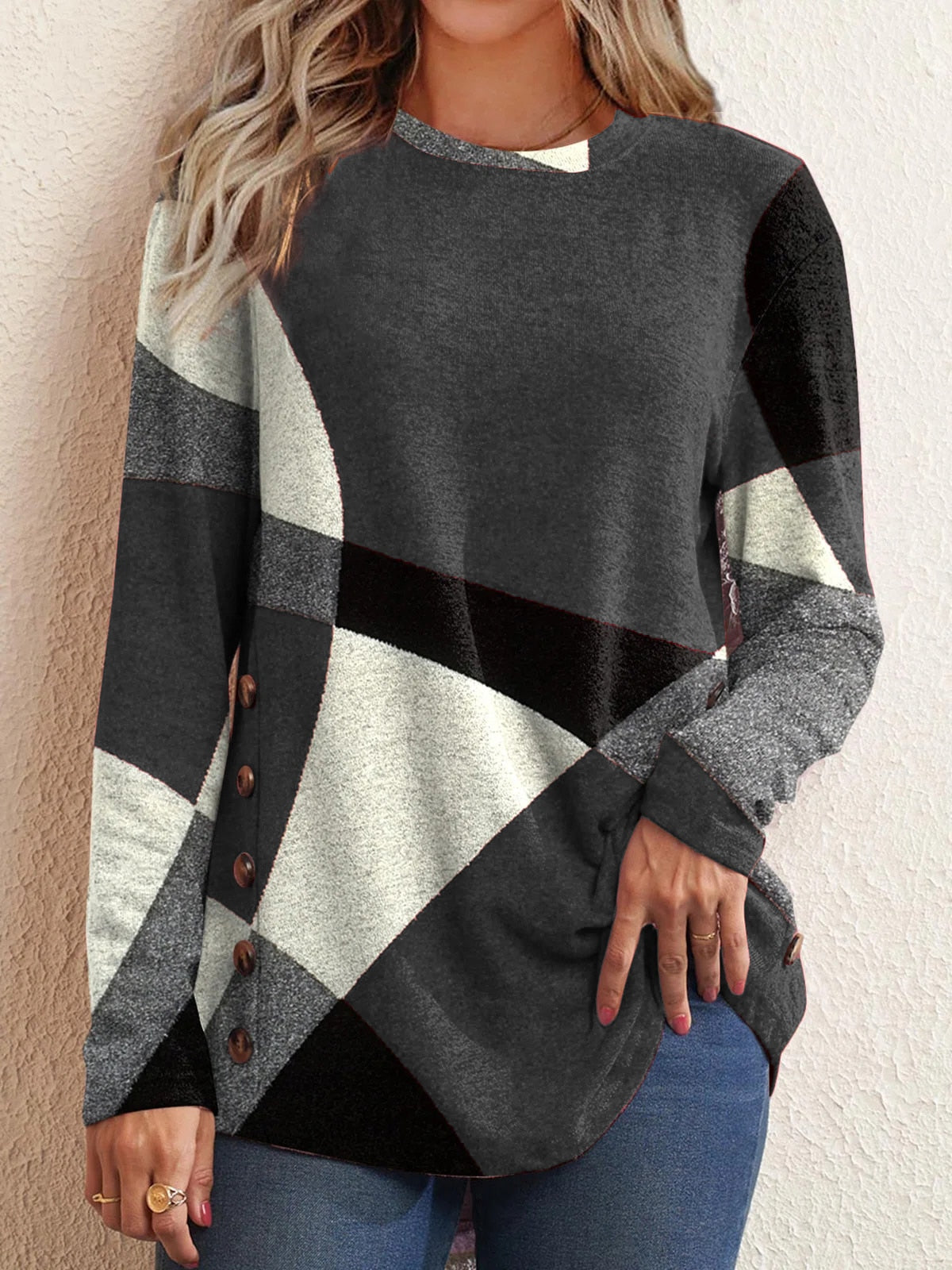 2025 Women’s Button Geometric Print Long Sleeve Loose T-Shirt